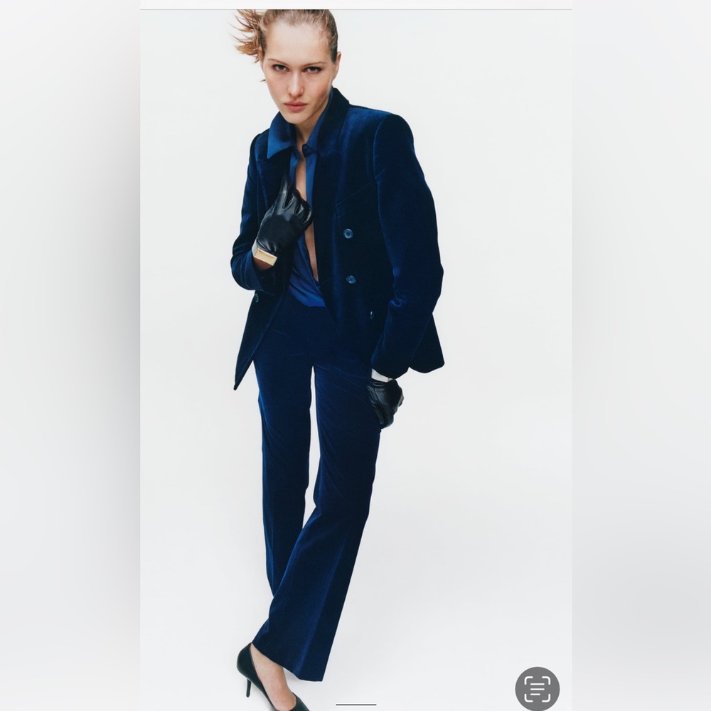 ZARA 2 PIECE MATCHING SET DOUBLE BREASTED VELVET BLAZER AND VELVET PANTS